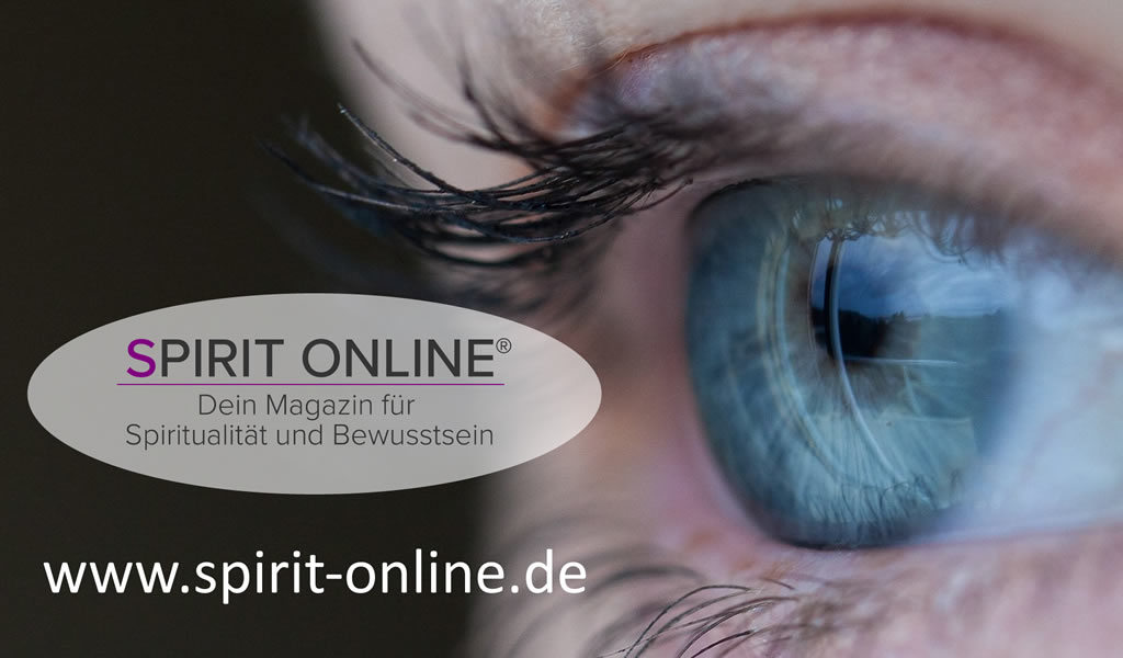 Banner für Spirit Online mit Logo und Augenmotiv